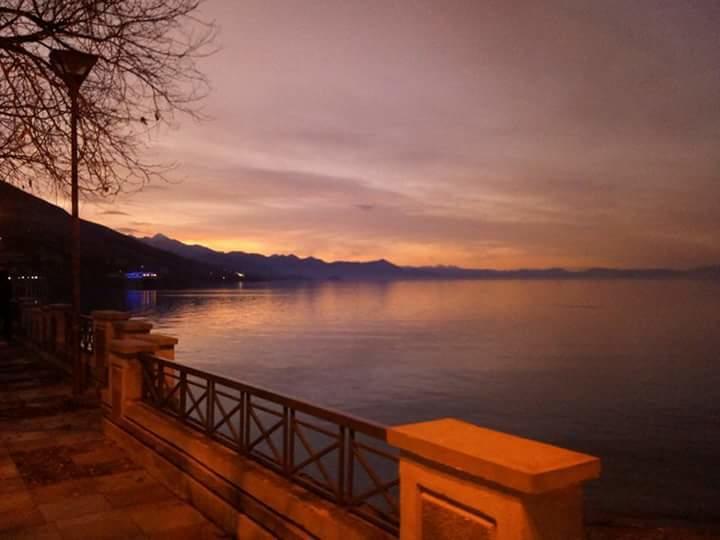 Hotel Restaurant Univers Shkodër Exteriér fotografie