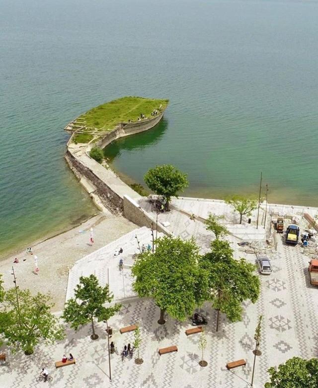 Hotel Restaurant Univers Shkodër Exteriér fotografie